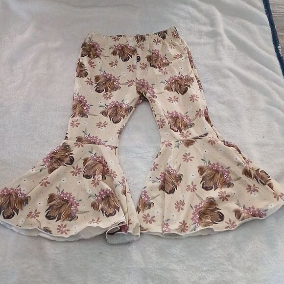 Highland cow print light yellow tan mauve print bell bottoms pull on pants Sz 4 - Picture 5 of 6